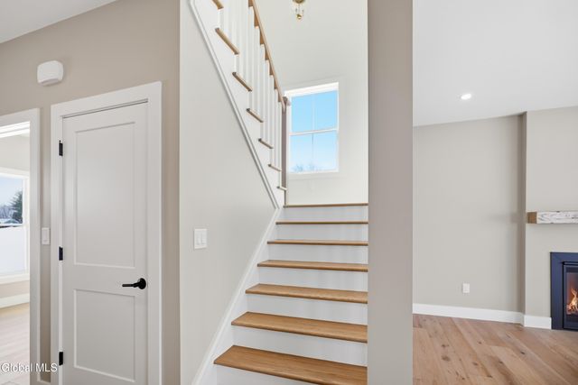 1 Welding Way, Colonie, NY 12047