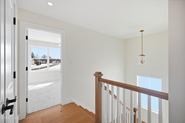 1 Welding Way, Colonie, NY 12047