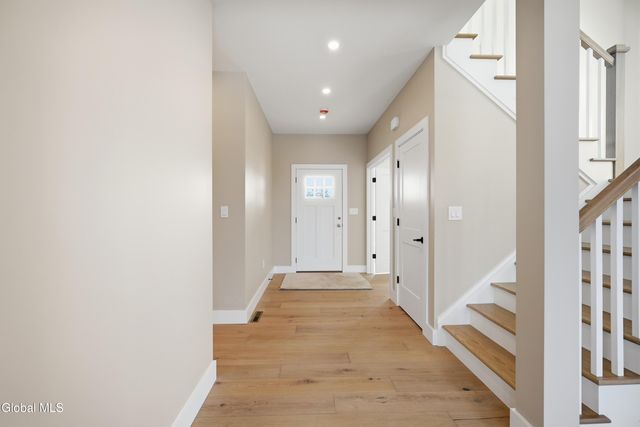 1 Welding Way, Colonie, NY 12047