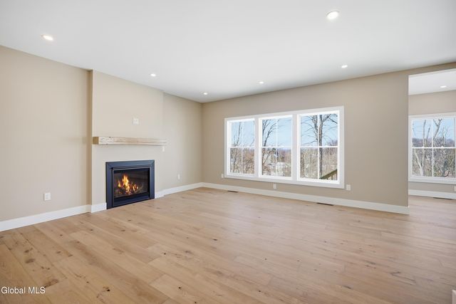 1 Welding Way, Colonie, NY 12047