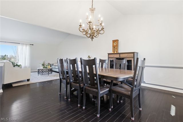 13901 Bennington Boulevard, Middleburg Heights, OH 44130