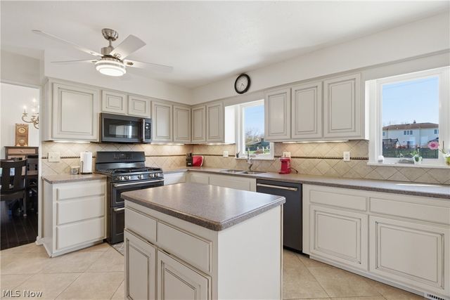 13901 Bennington Boulevard, Middleburg Heights, OH 44130