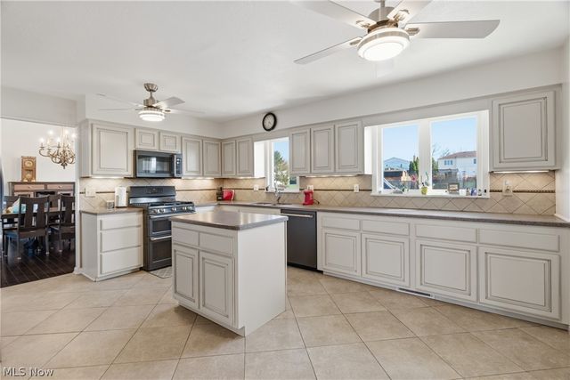 13901 Bennington Boulevard, Middleburg Heights, OH 44130