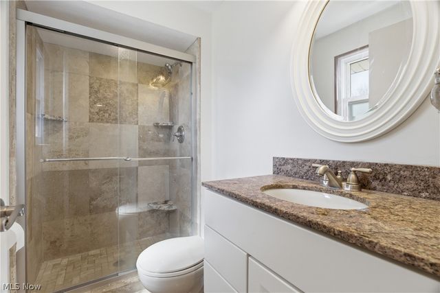 13901 Bennington Boulevard, Middleburg Heights, OH 44130