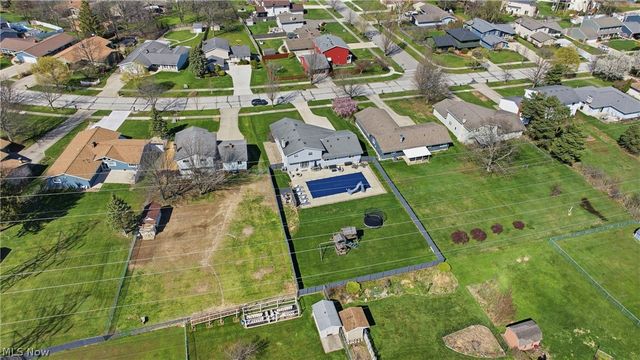 13901 Bennington Boulevard, Middleburg Heights, OH 44130