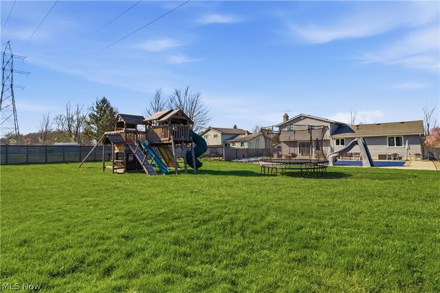 13901 Bennington Boulevard, Middleburg Heights, OH 44130