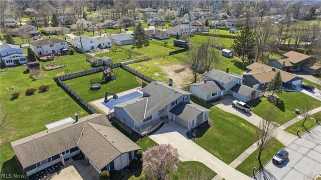 13901 Bennington Boulevard, Middleburg Heights, OH 44130