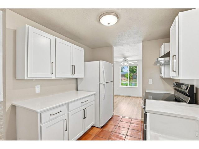 942 Granite Ct, Longmont, CO 80504