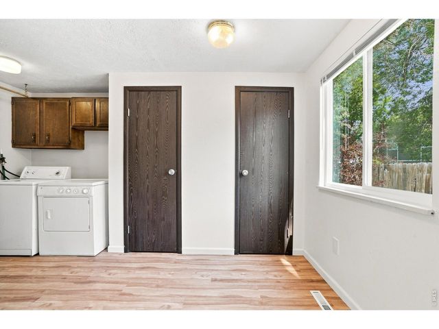 942 Granite Ct, Longmont, CO 80504