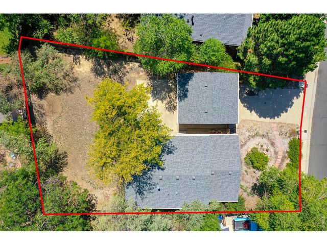 942 Granite Ct, Longmont, CO 80504