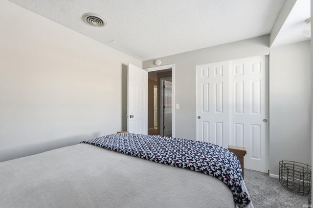 8315 Idaho Drive, Fort Wayne, IN 46815