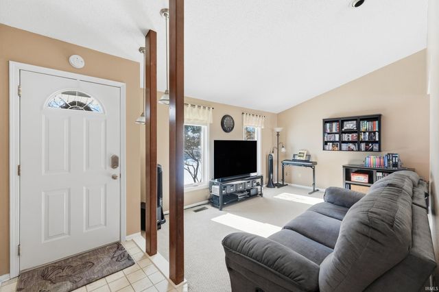 8315 Idaho Drive, Fort Wayne, IN 46815