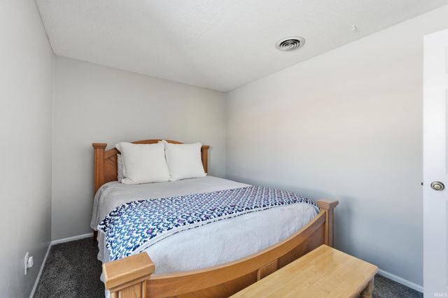 8315 Idaho Drive, Fort Wayne, IN 46815