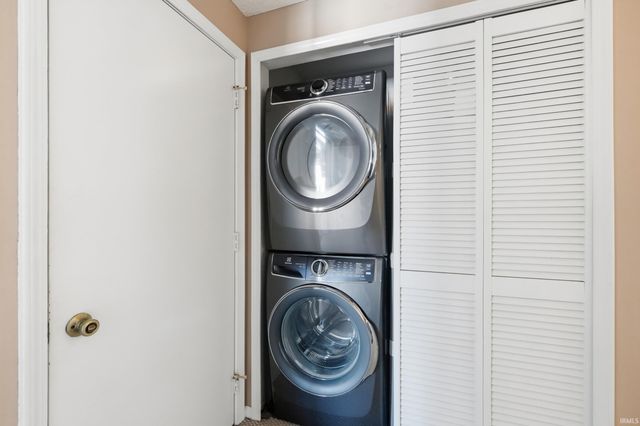 8315 Idaho Drive, Fort Wayne, IN 46815