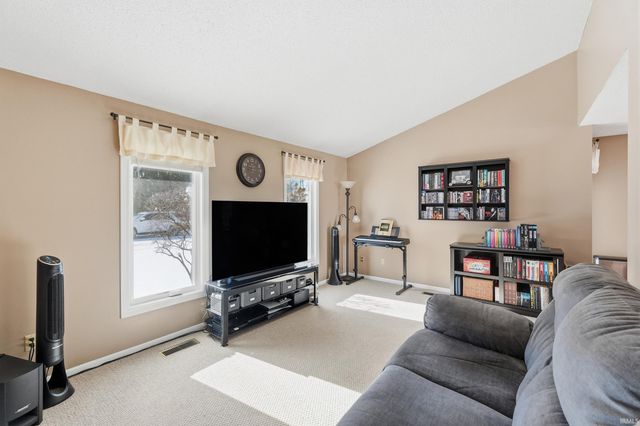 8315 Idaho Drive, Fort Wayne, IN 46815