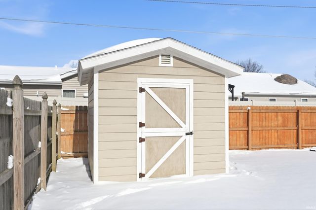 8315 Idaho Drive, Fort Wayne, IN 46815