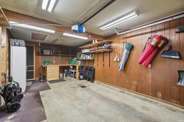 8315 Idaho Drive, Fort Wayne, IN 46815