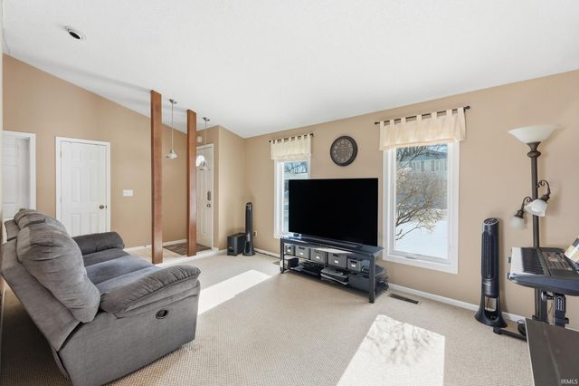 8315 Idaho Drive, Fort Wayne, IN 46815