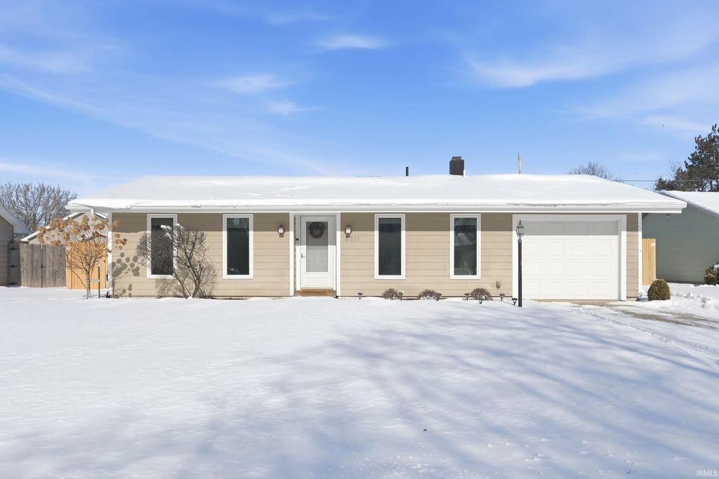 8315 Idaho Drive, Fort Wayne, IN 46815