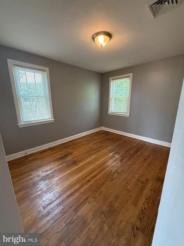 1100 MERIDENE DR, Baltimore, MD 21239