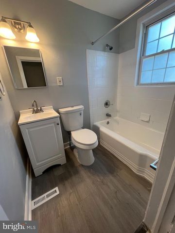 1100 MERIDENE DR, Baltimore, MD 21239