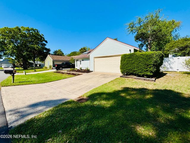 13058 BENT PINE Court E, Jacksonville, FL 32246