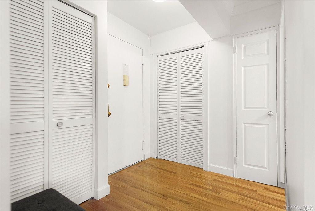 65-15 Alderton Street 5/F, Rego Park, NY 11374 — photo 2