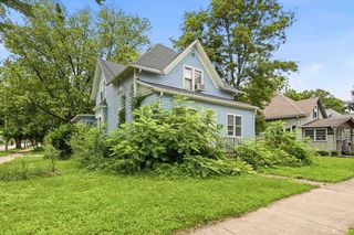 1103 N DIVISION STREET, Appleton, WI 54911