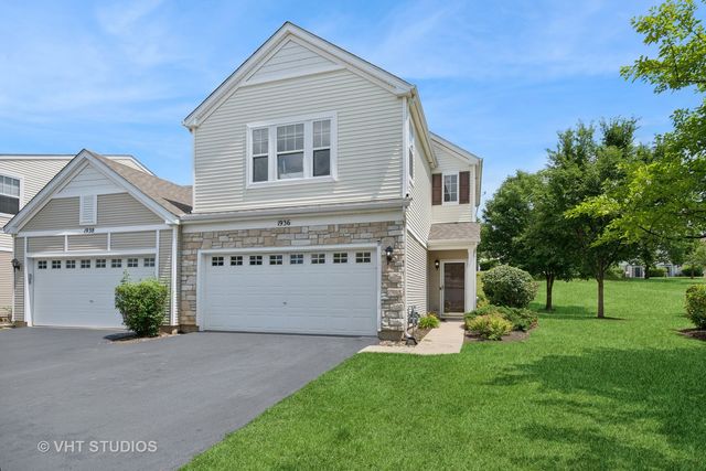 1936 Cobblestone Drive, Carpentersville, IL 60110