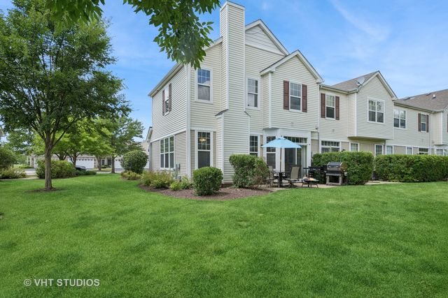 1936 Cobblestone Drive, Carpentersville, IL 60110