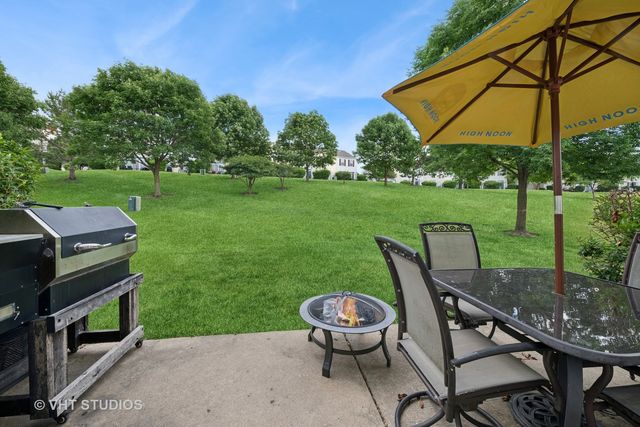 1936 Cobblestone Drive, Carpentersville, IL 60110