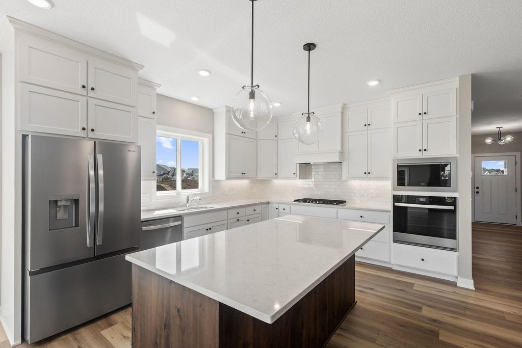 17852 Ellsworth Drive, Lakeville, MN 55044 — photo 2