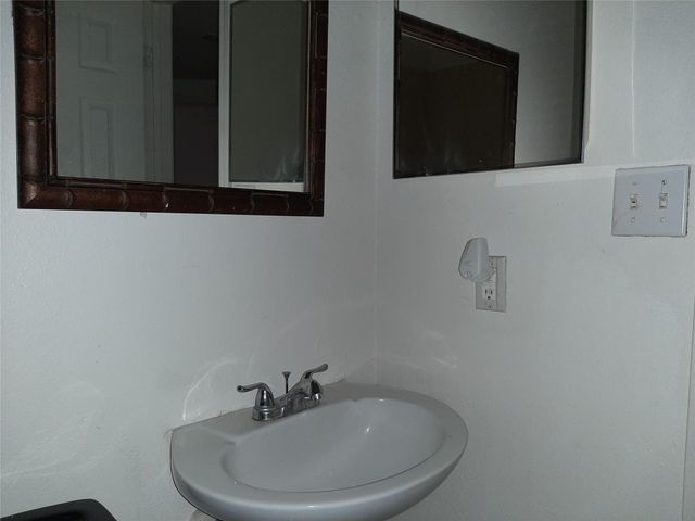 4542 Otterbury Drive A, Houston, TX 77039