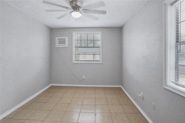 6700 Avenue S Unit A, Houston, TX 77011