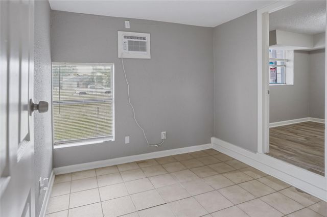 6700 Avenue S Unit A, Houston, TX 77011