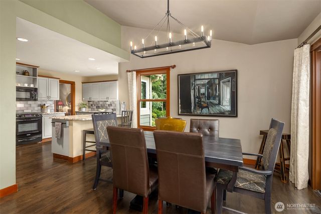 2013 NW Valkyrie Lane, Poulsbo, WA 98370