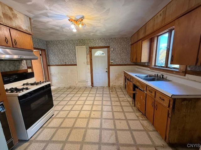 10418 Cosby Manor Road, Deerfield, NY 13502