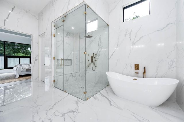 207 W 33rd Street, Houston, TX 77018