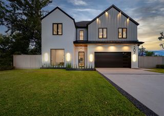 207 W 33rd Street, Houston, TX 77018