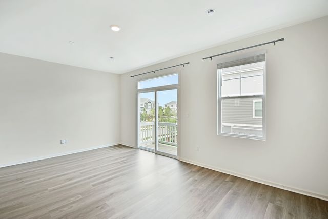 2129 Yellowstone Boulevard, Mundelein, IL 60060