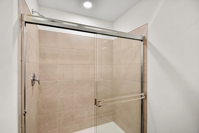 2129 Yellowstone Boulevard, Mundelein, IL 60060