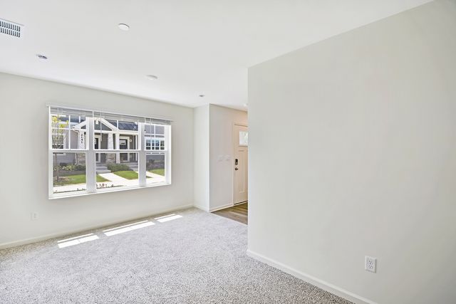 2129 Yellowstone Boulevard, Mundelein, IL 60060