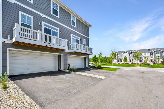 2129 Yellowstone Boulevard, Mundelein, IL 60060