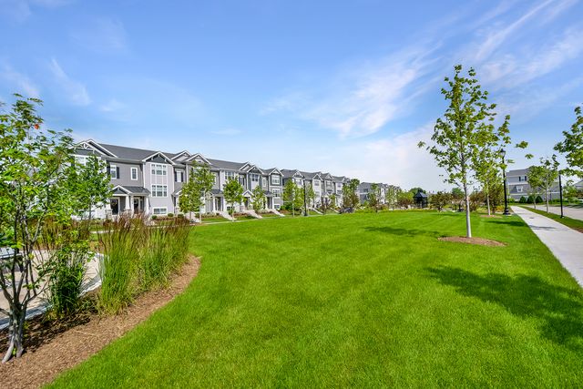 2129 Yellowstone Boulevard, Mundelein, IL 60060