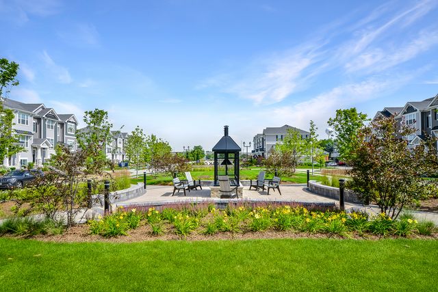 2129 Yellowstone Boulevard, Mundelein, IL 60060