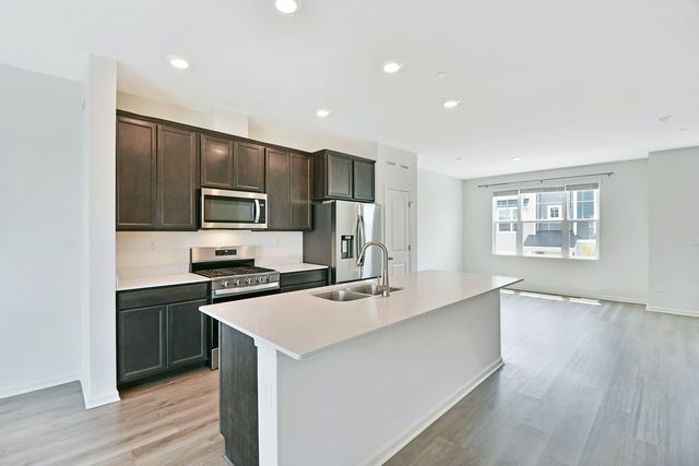 2129 Yellowstone Boulevard, Mundelein, IL 60060