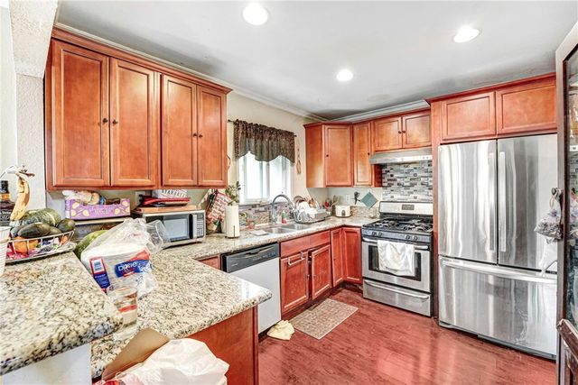 19549 Schoolcraft, Reseda, CA 91335