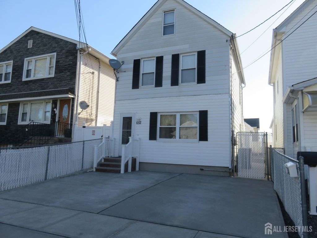 652 Cornell Street, Perth Amboy, NJ 08861