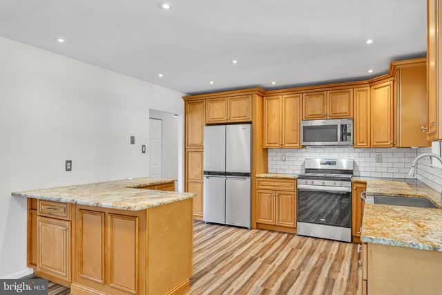 28 SPRING HILL DR, Clementon, NJ 08021