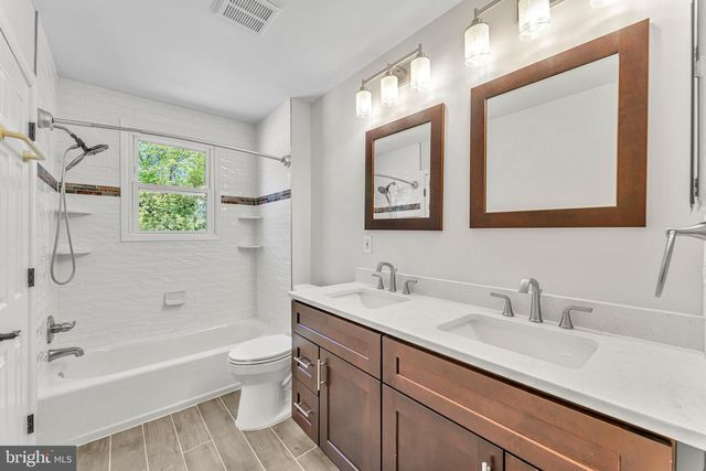 28 SPRING HILL DR, Clementon, NJ 08021